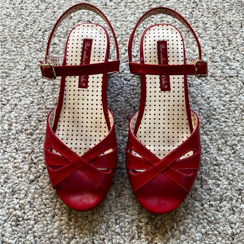 BAIT Retro Inspired Peep Toe Wedges